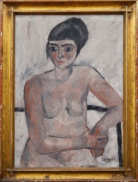 Sedící dívčí akt